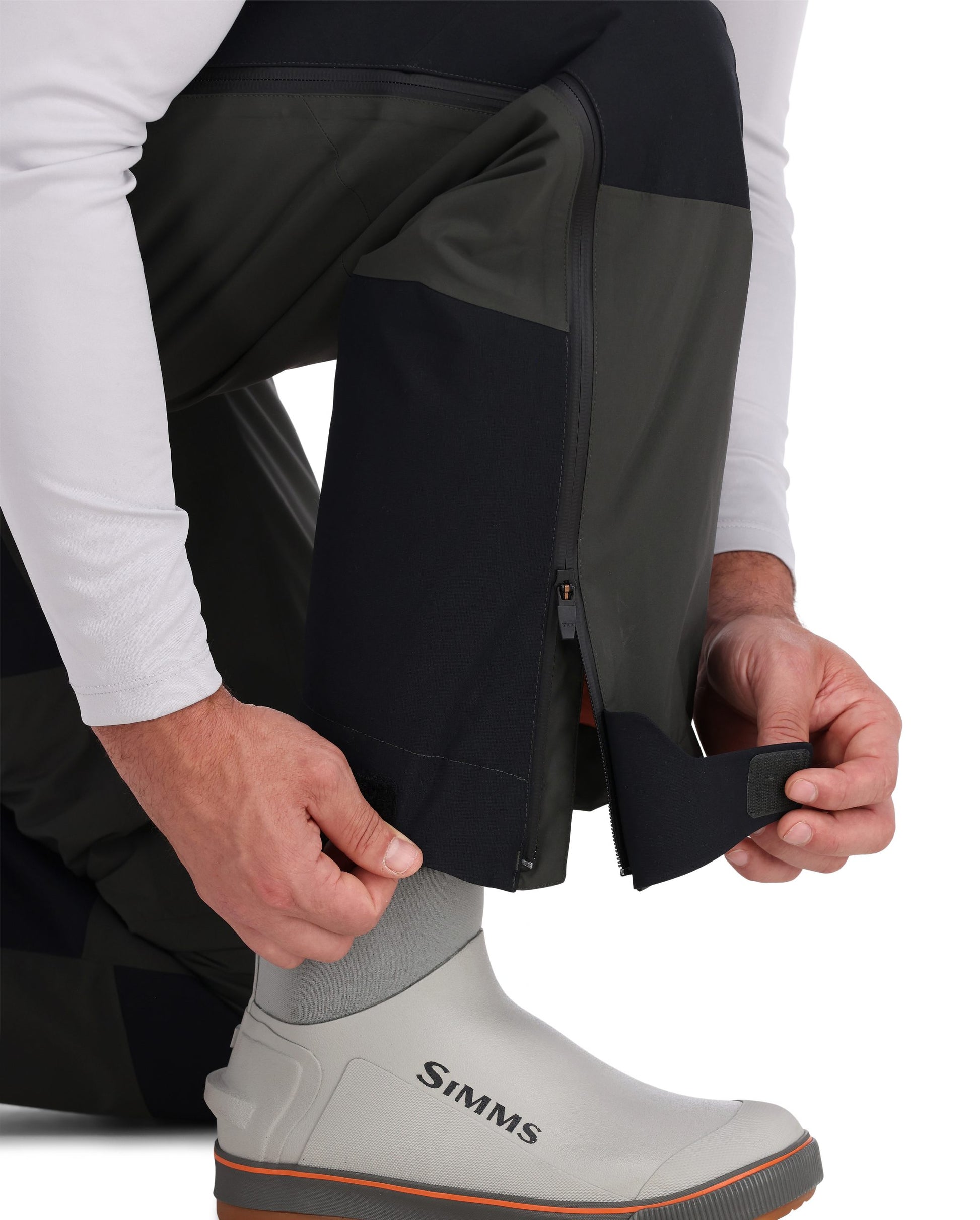 SIMMS PANTALON IMPERMÉABLE DOUBLÉ GUIDE, CARBON image 5